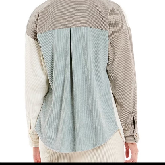 Ribbed Shacket - Picture 2 of 3